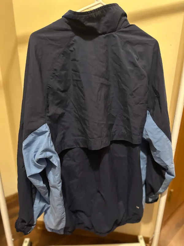 Nike Unisex Windbreaker - Image 2
