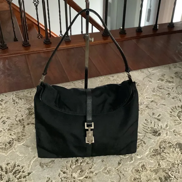 NICE GUCCI nylon bag 🌹🌹🌹 - Image 3