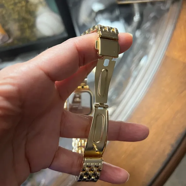 Source Unknown Vintage Style Elegant Women’s Quartz Watch - Image 6