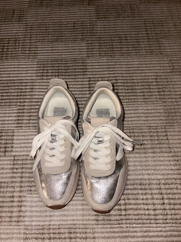 DV by Dolce Vita Metallic Sneakers Silver - Image 2