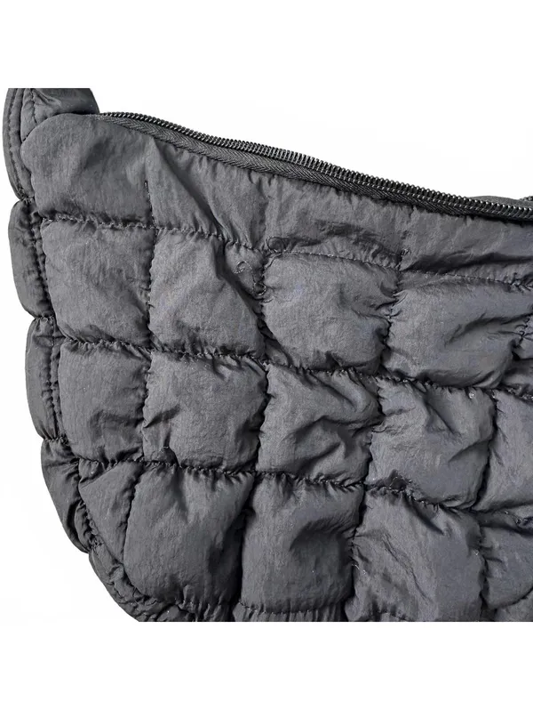 Black quilted shoulder bag - Image 3