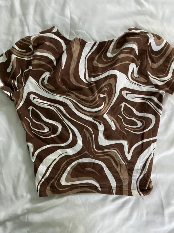 Hollister brown swirl shirt - Image 2