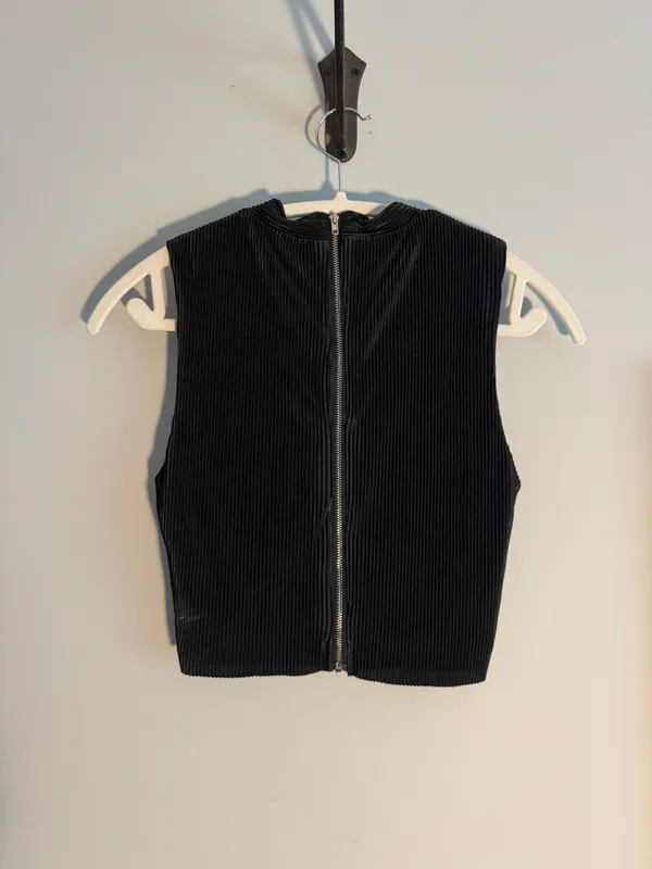 The Clothing Exchange Top And Shorts Set - Image 3
