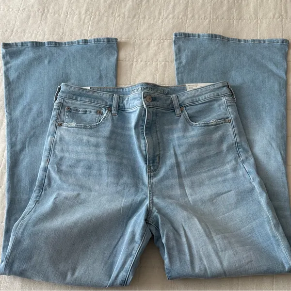 Women’s American Eagle Jeans - Image 6