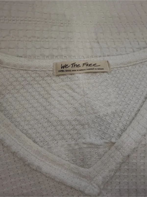 Free people we the free oversized white top! - Image 5