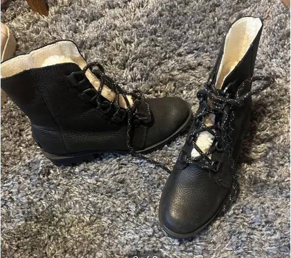 Women’s Sorel Boots - Image 3