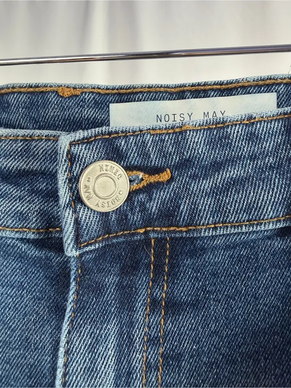 Noisy May Yolanda Straight Fit Wide Leg Jeans in Blue Size 29 x 32 - Image 3