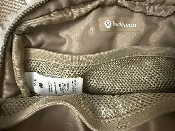 Lululemon Everywhere Belt Bag 1L - Image 6
