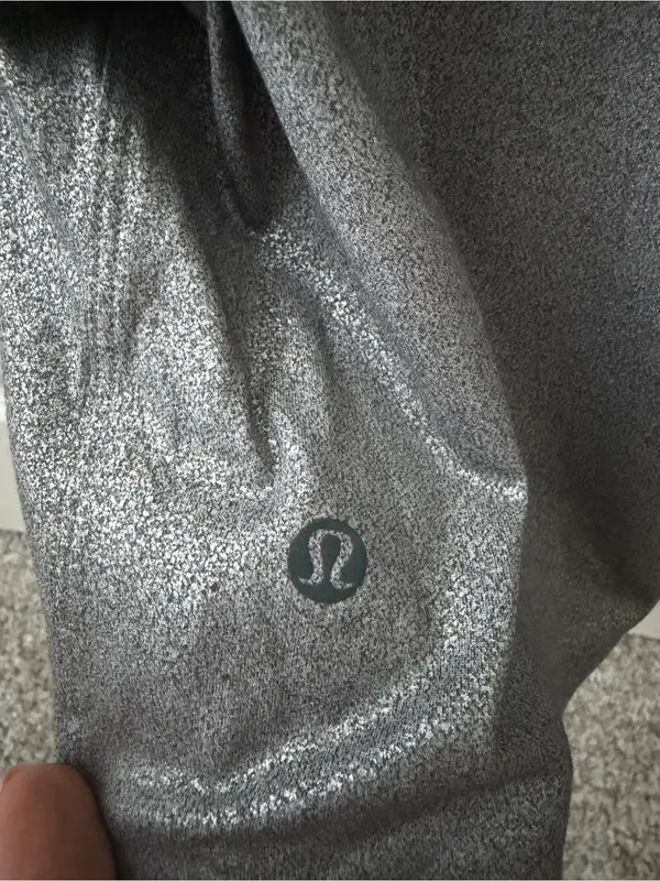 Lululemon x SoulCycle To The Beat Tee - Luminosity Foil Silver Gray Size 6 - Image 4