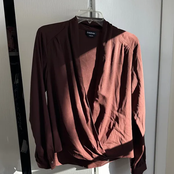 Bebe brown blouse - Image 5