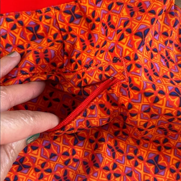 Columbia women’s Omni shield orange Geo printed board shorts large​​ - Image 6