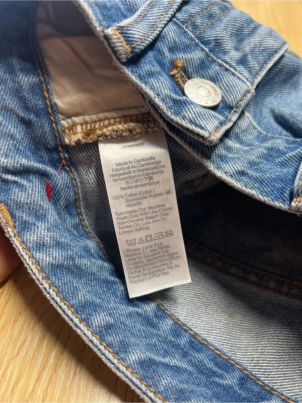 Madewell Relaxed Distressed Denim Shorts Size 27 - Image 7