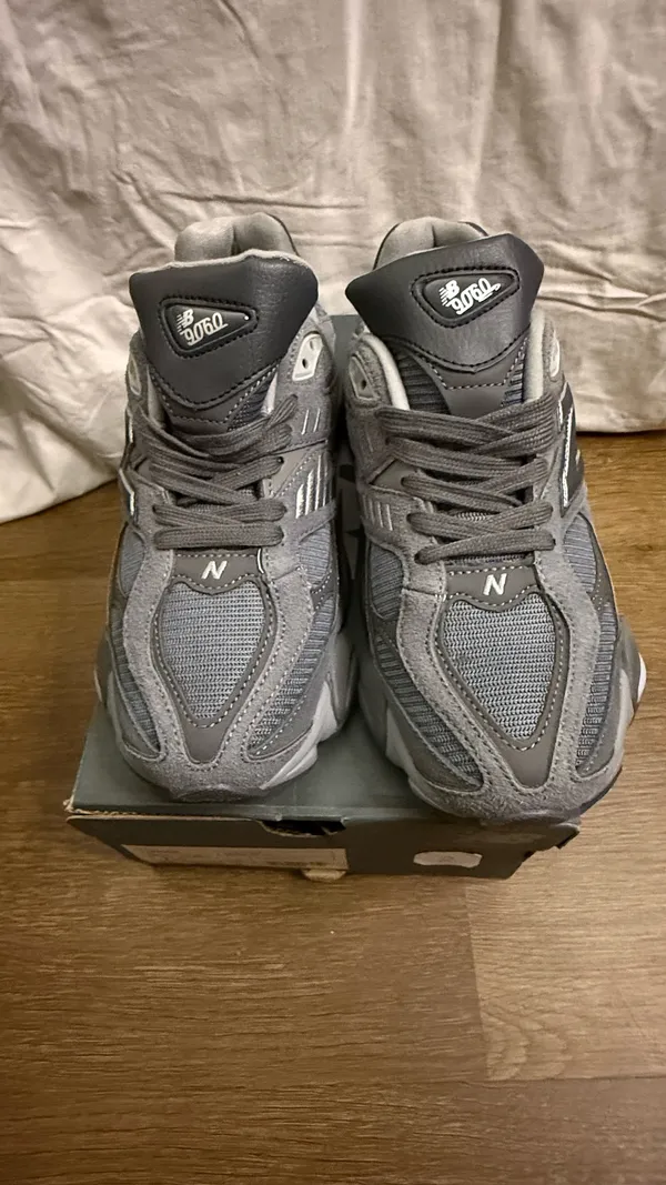 New Balance 9060 Sneakers Shoes Size Women’s 9. Men’s 7.5 - Image 2
