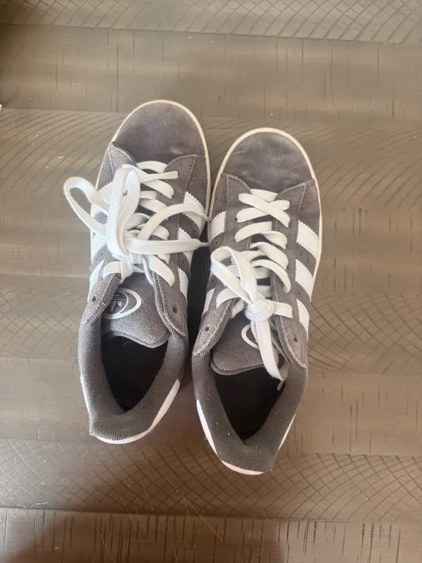 Grey adidas campus women’s size 9 - Image 2