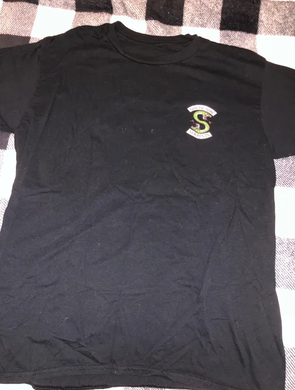 Amazon Riverdale T-shirt - Image 3