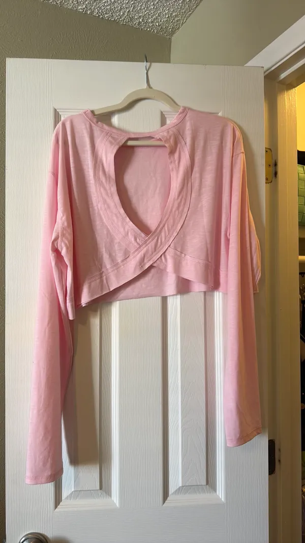 Amazon Workout Long Sleeve Crop - Image 2