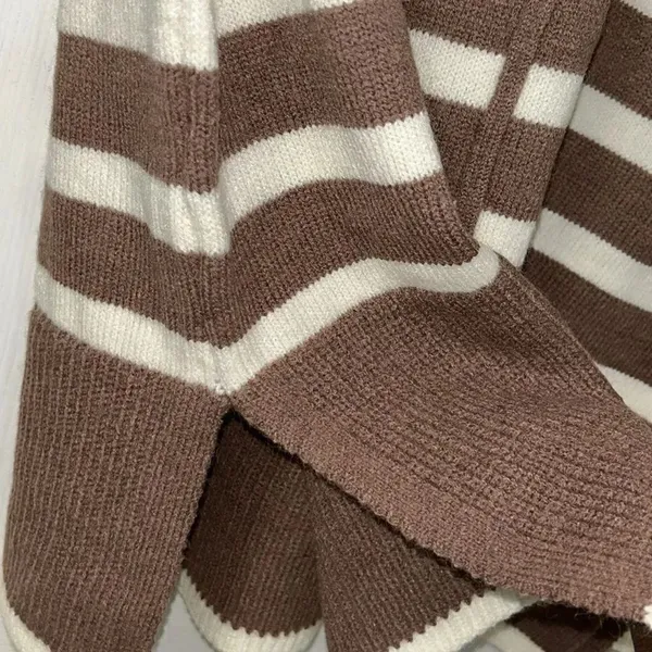 Line & Dot Stripe Pullover Tan & Cream Turtleneck Sweater(Size Medium) - Image 8