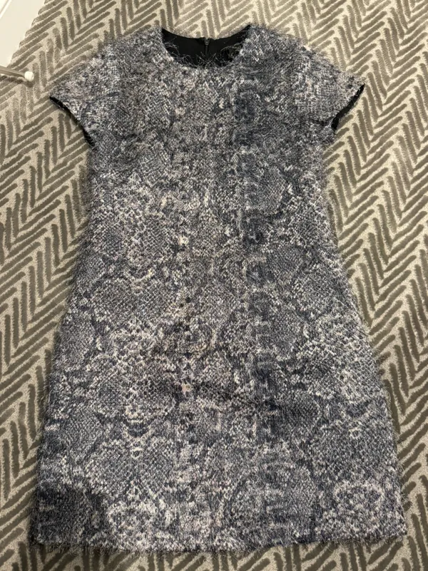 Banana Republic Gray Textured Knit Short-Sleeve Dress - Image 3