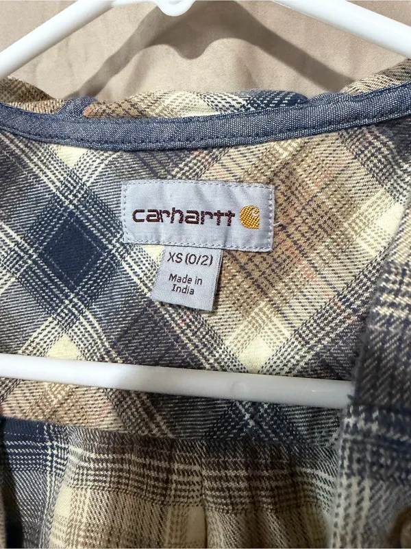 Carhartt flannel - Image 2