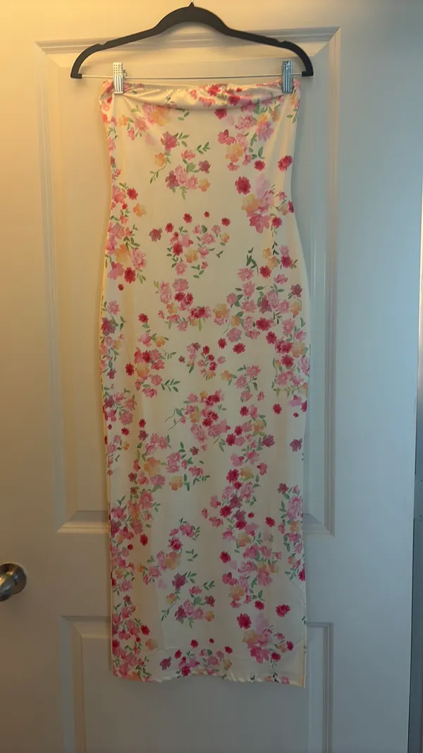 Strapless Cream Floral Midi Dress with Side Slit - Image 2