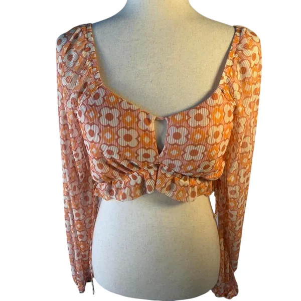Orange and white geometric patterned Size M - Image 3