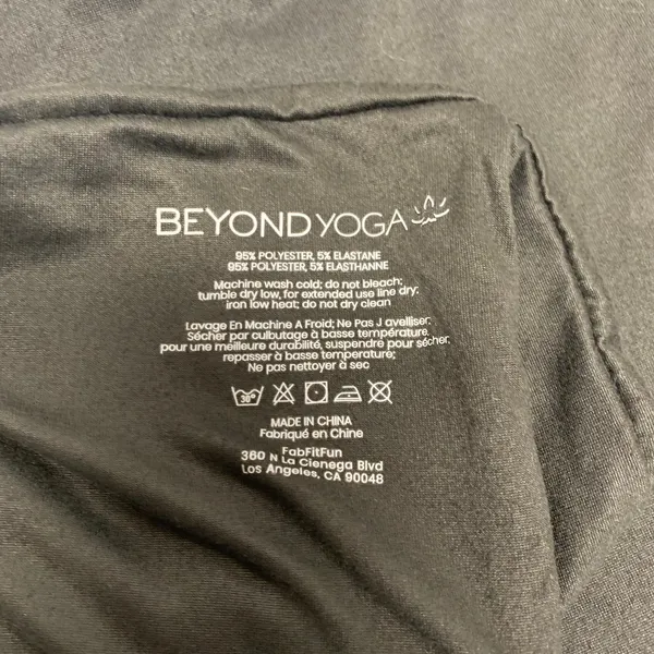 Beyond Yoga Pocket Infinity Scarf Black  NWT - Image 8