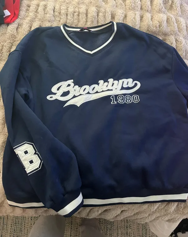 Edikted Sweatshirt - Image 4
