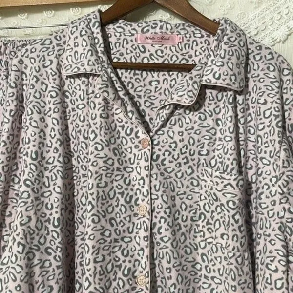 White Mark · 2pc Pajama Set Size 3X · Girlsoft Pink Gray Cheetah Print Plush - Image 3