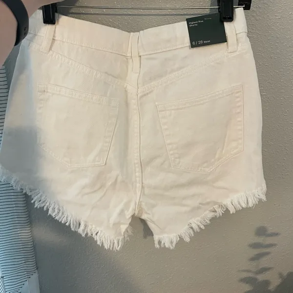 Target High waisted shorts - Image 4