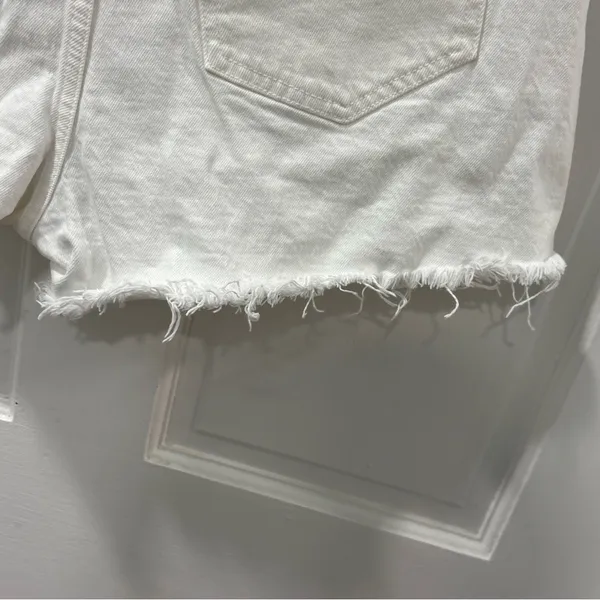 Abercrombie & Fitch Women’s The Cutoff Short Size 27/4 High Rise White Distress - Image 4