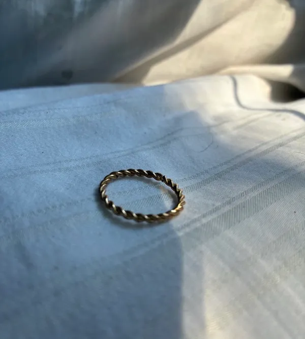 Gold Twisted Rope Ring Size 7 - Image 2