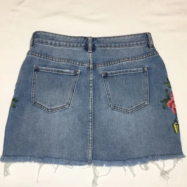 PacSun • Denim Floral Embroidered Raw Hem Jean Skirt Size 27 - Image 5