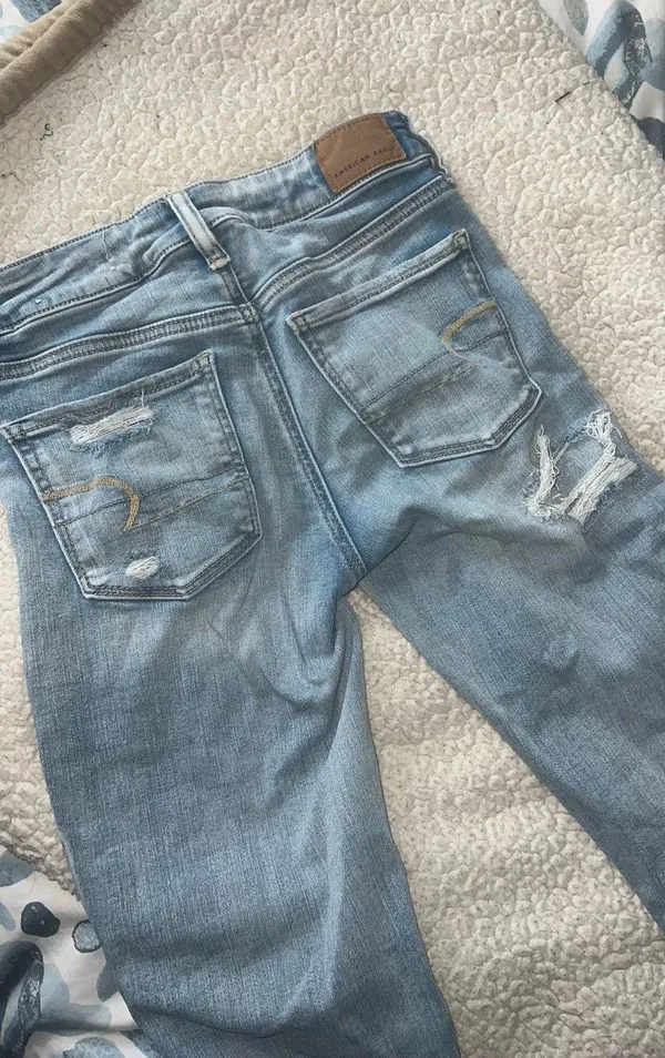 American Eagle Skinny Jeans - Image 4