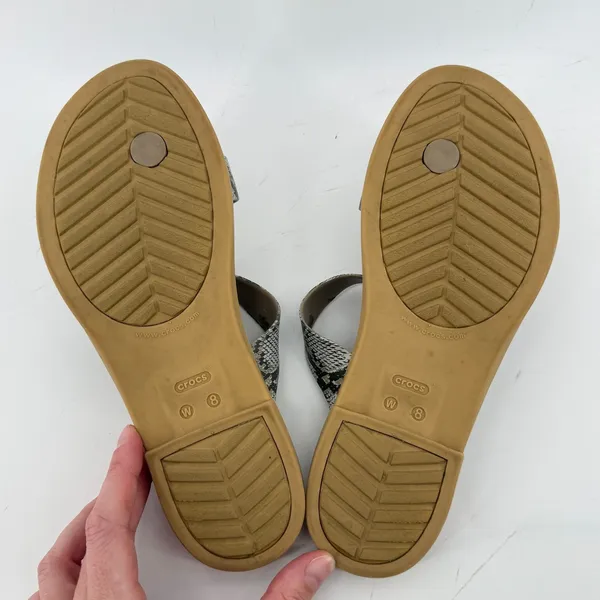 Crocs Tulum Toe Post Toe Sandal Snakeskin Gray Tan Women 8 Strappy Slip On Flip - Image 10