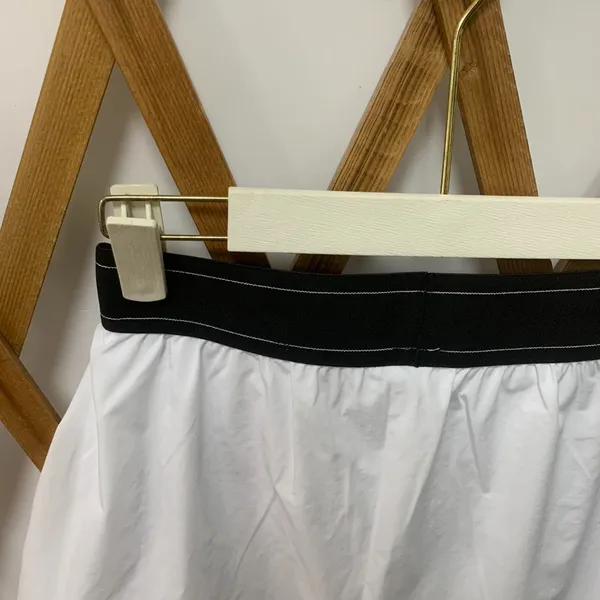 ALO YOGA White Sporty Mini Skirt, Size M - Image 8