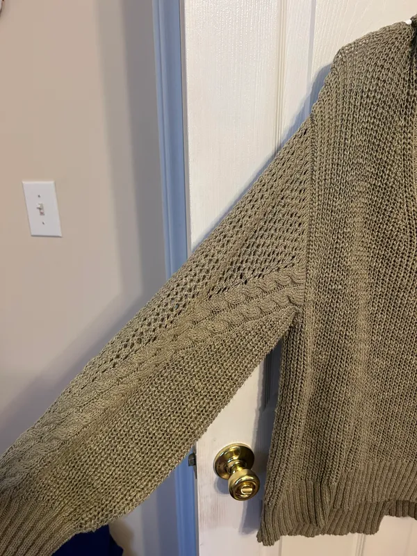 American Eagle Outfitters Sweater - Image 5