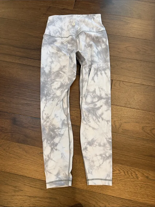 Heynuts High-Waist Tie-Dye Leggings - Medium in Light Gray - C47-004 - Image 5