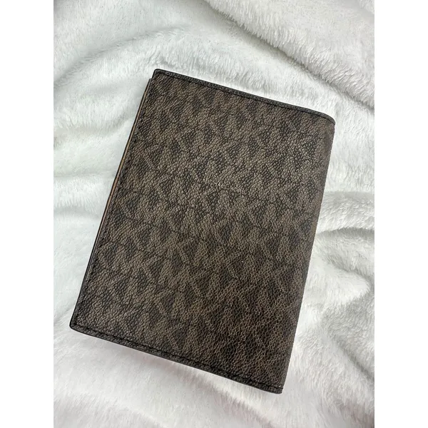 Michael Kors Passport Holder Unisex One Size Brown Logo Canvas Leather Travel - Image 2