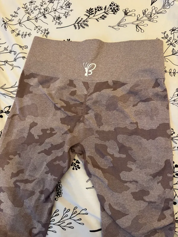 Purple camo leggings - Image 3