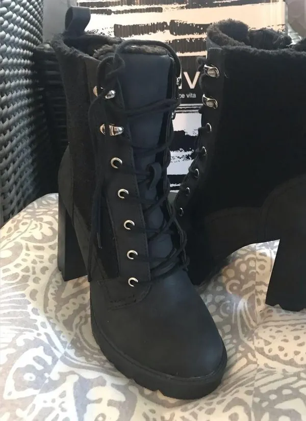 New Dolce Vita Dixy Faux Shearling Trim Heel Platform Boots - Image 4