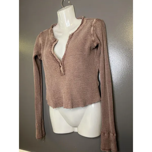 FP One Shirt Womens Small Pink Waffle Knit Henley Long Sleeve Raw Hem Ruffle Top - Image 4