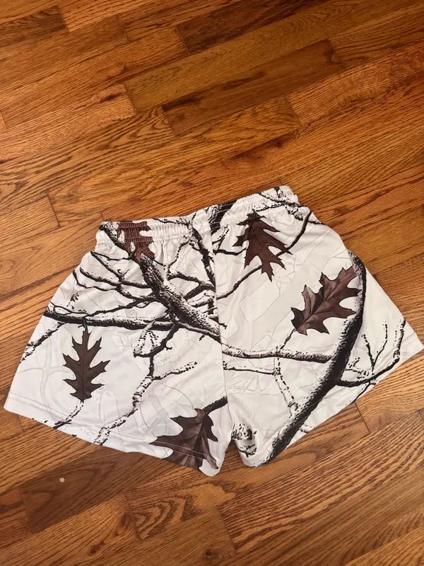 Rf wear white camo shorts Size M - Image 2