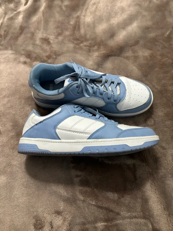 And1 Sneakers Women’s Size 9 Light Blue and White Low-Top Athletic Sneakers - Image 2