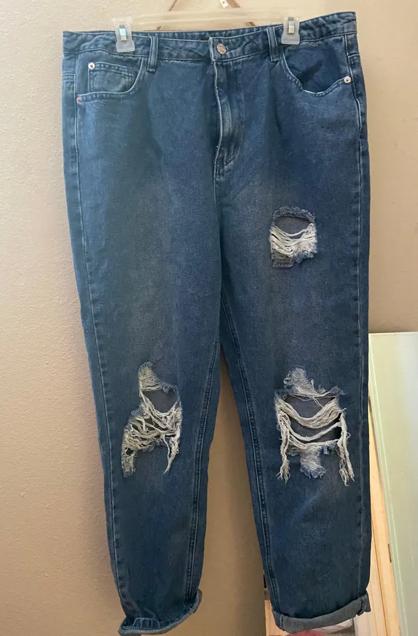 Missguided High Rise Mom Jeans - Image 2