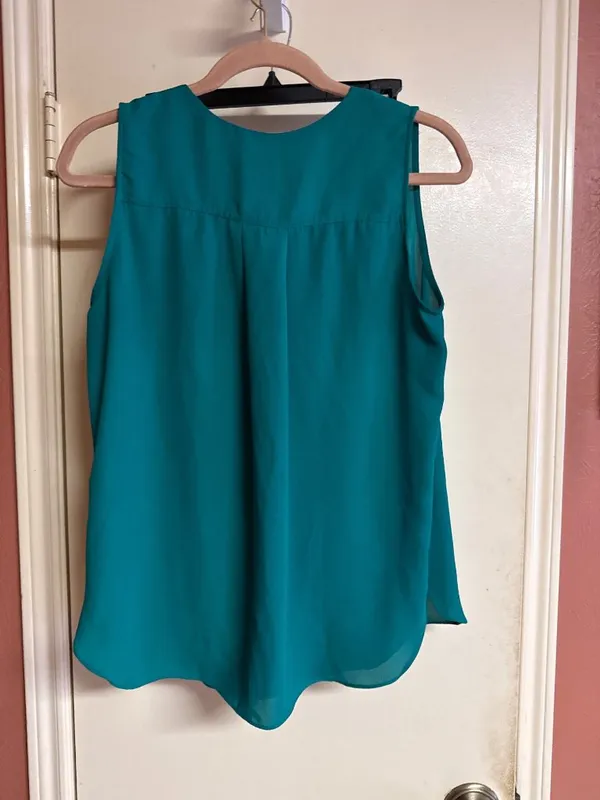 Adrienne Vittadini Sleeveless Teal V-Neck Blouse Womens Medium Lightweight Polye - Image 6