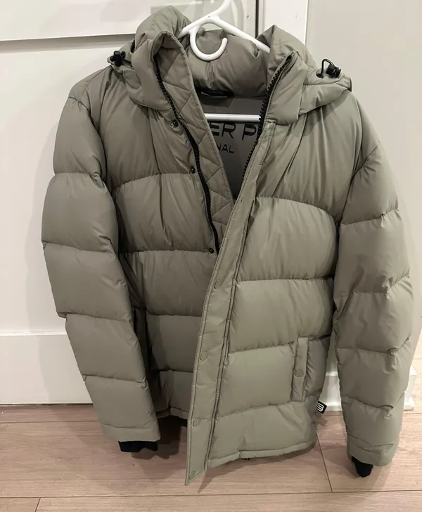 Aritzia The Super Puff - Image 2