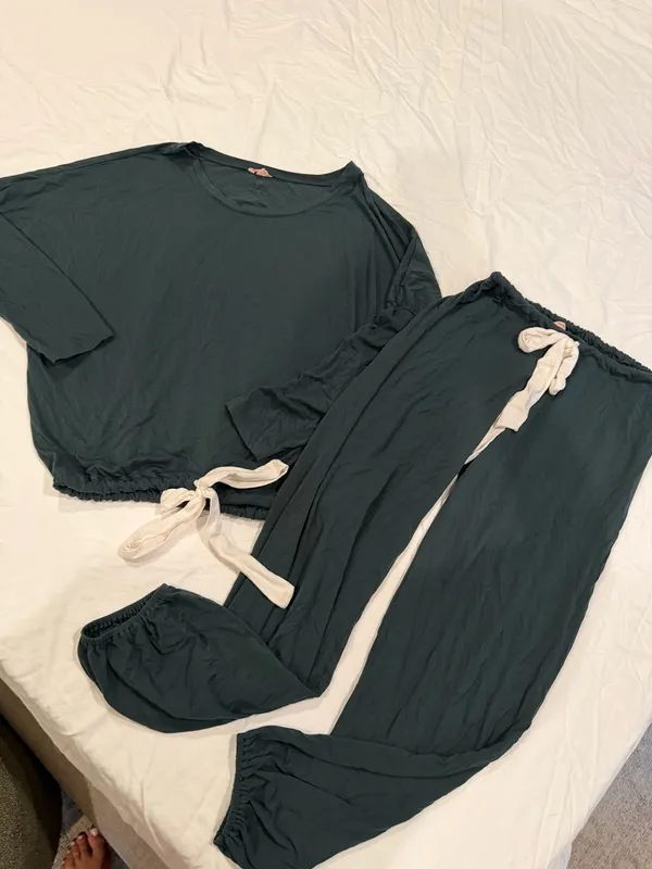 Eberjay Gisele TENCEL™ Modal Slouchy PJ Set - Image 4