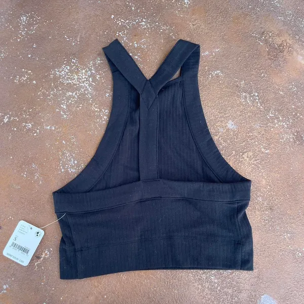 Free People NWT  black cropped top - Image 4