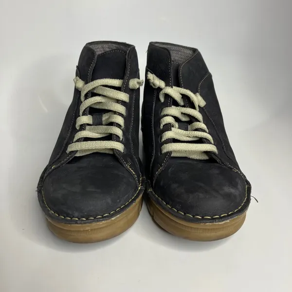 On foot‎ touch dark gray lace up sneakers boots women's size 39 Nubuck leather - Image 3