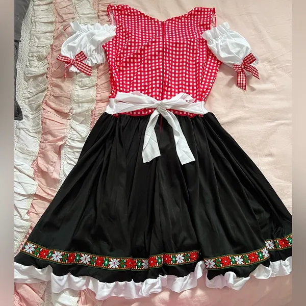 Leg Avenue German costume - Image 3